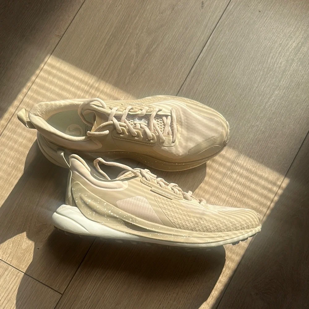 Lululemon Athletica Cream Athletic Shoes with Textured Design - Picture 1 of 4
